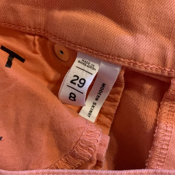 Modern Skinny jeans from Loft. Deep peach/coral color. Size 29 / 8. Like new! - Picture 4 of 4